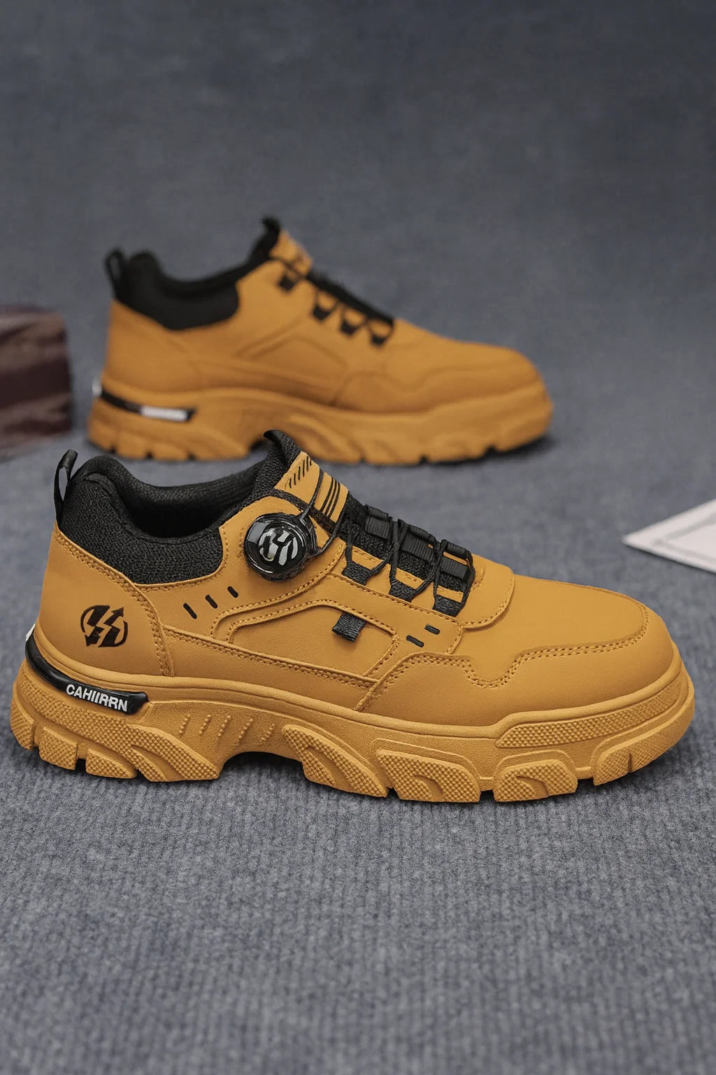 Rotation Button Outdoor Shoes