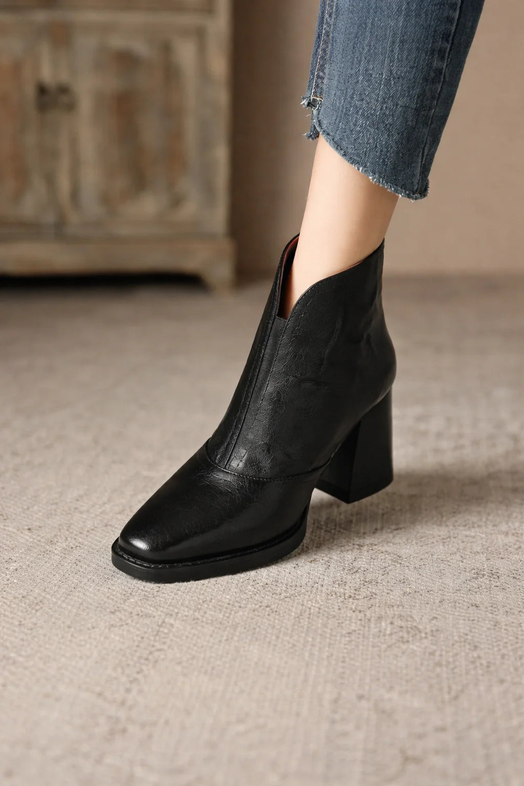 Square Head V Notch Heels