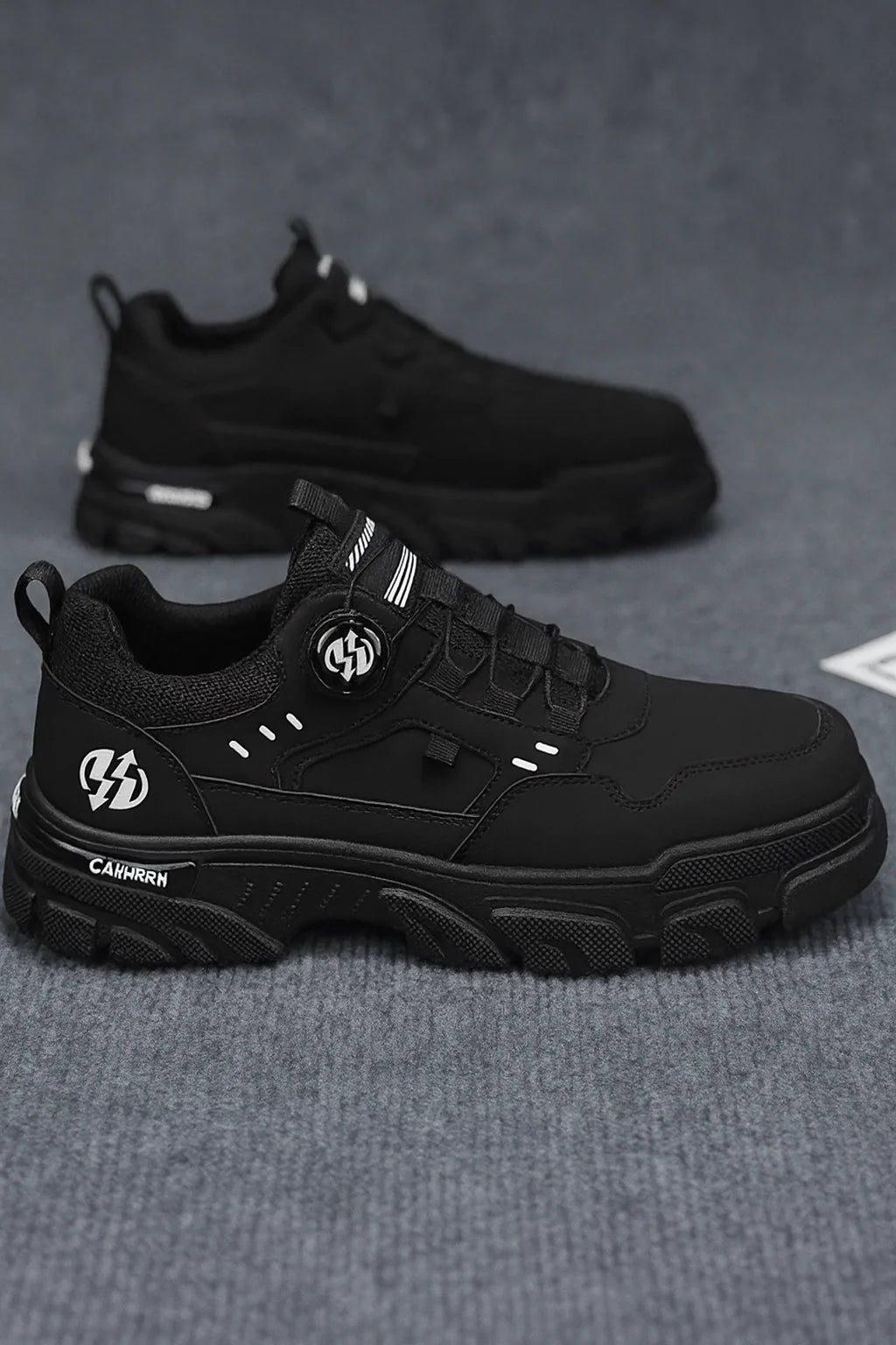 Rotation Button Outdoor Shoes